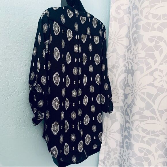 Pink Republic Floral Print Blouse. Size XS - Picture 12 of 14